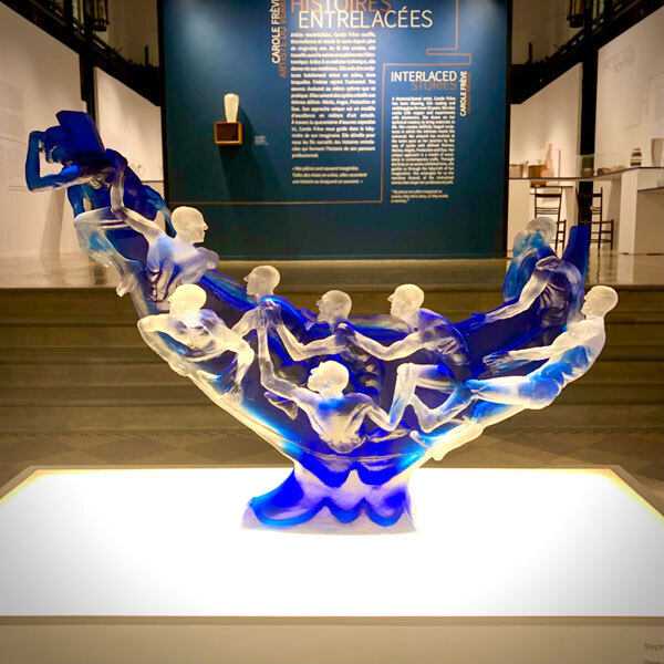 Stephen Pon, Orion de la série Constellation , 2020, Pâte de verre à la cire perdue. Collection de l'artiste.