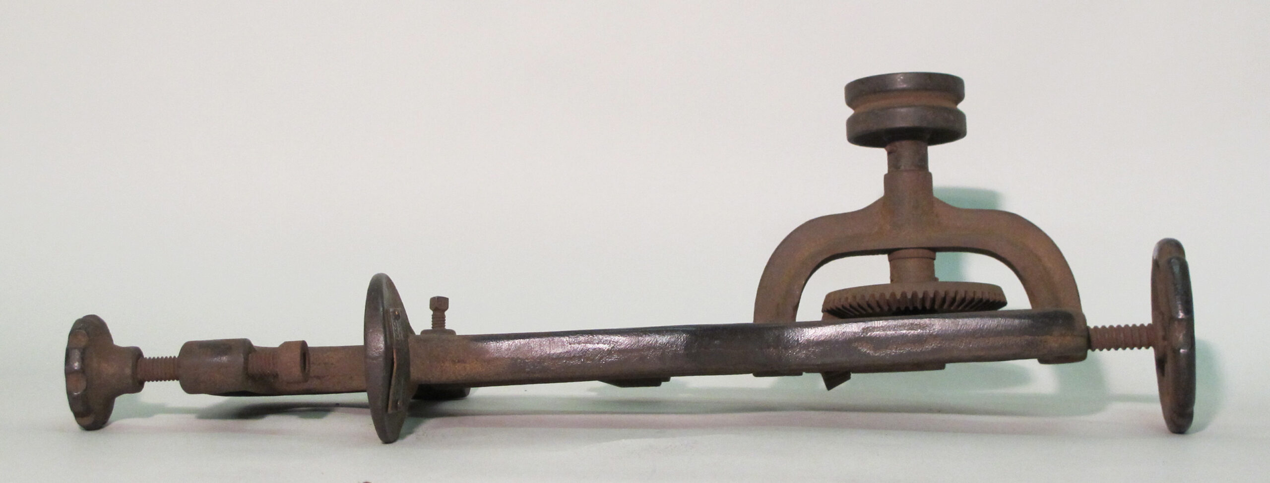 Hand drill